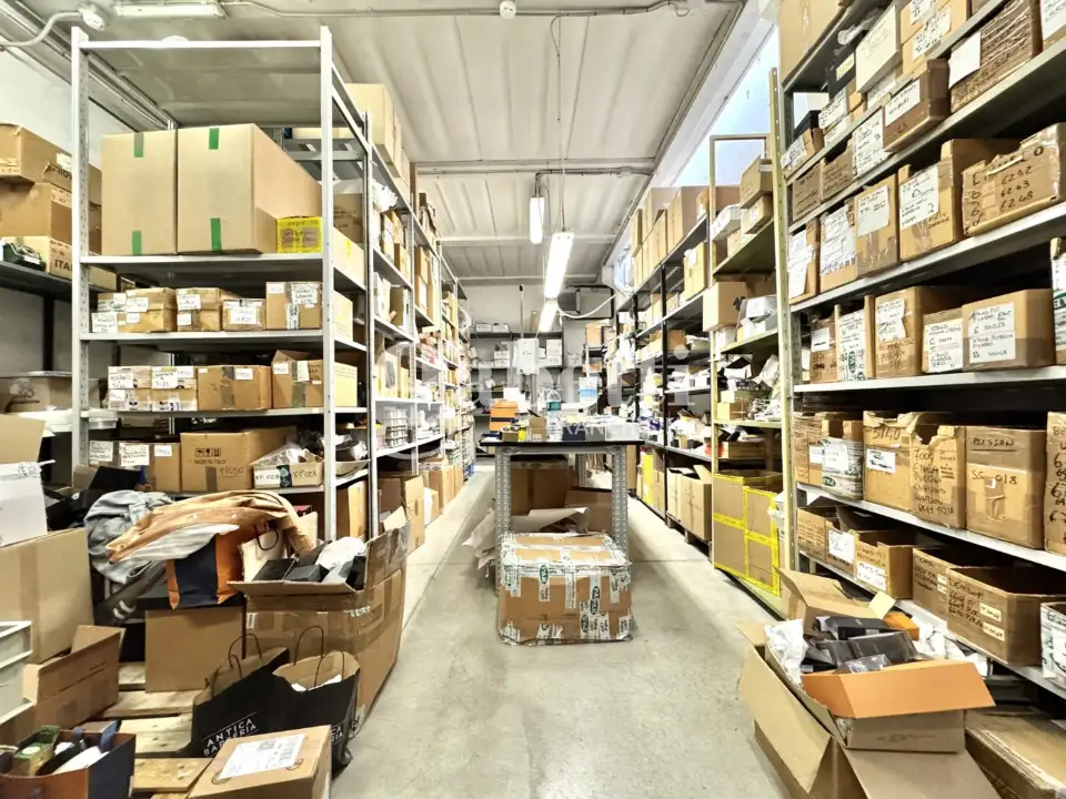 Capannone - Image 11