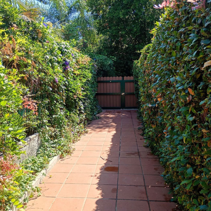 Villa - Image 1