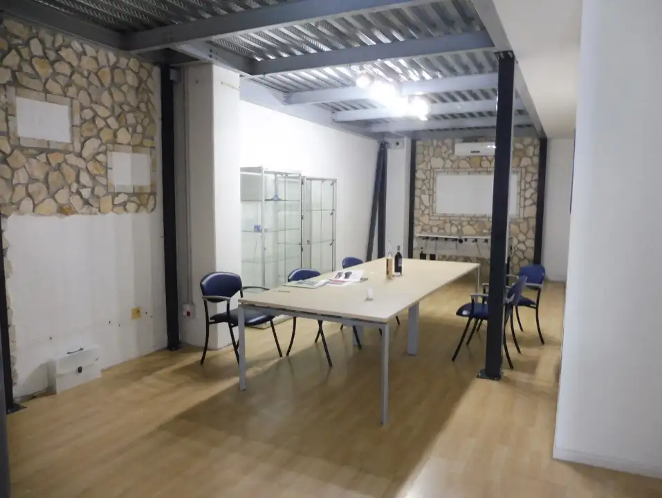 Capannone - Image 11