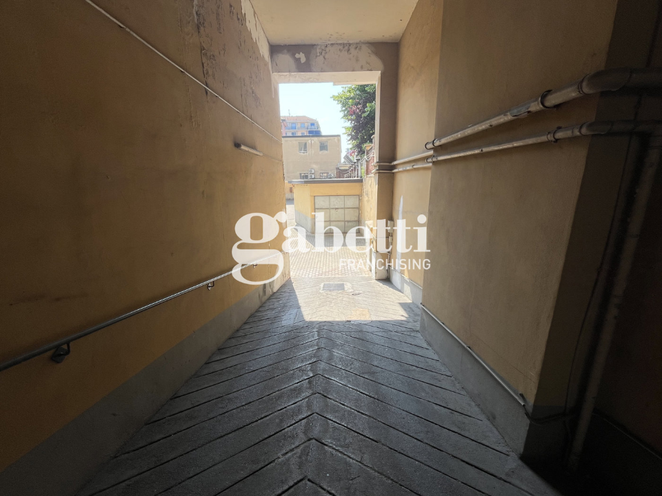 Box - Image 12