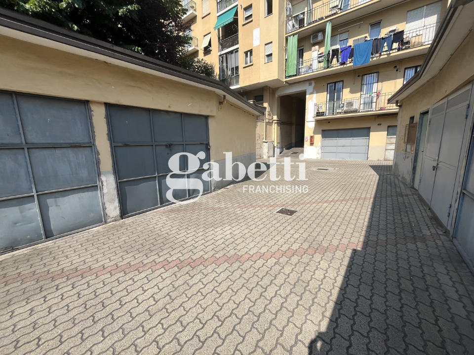 Box - Image 8