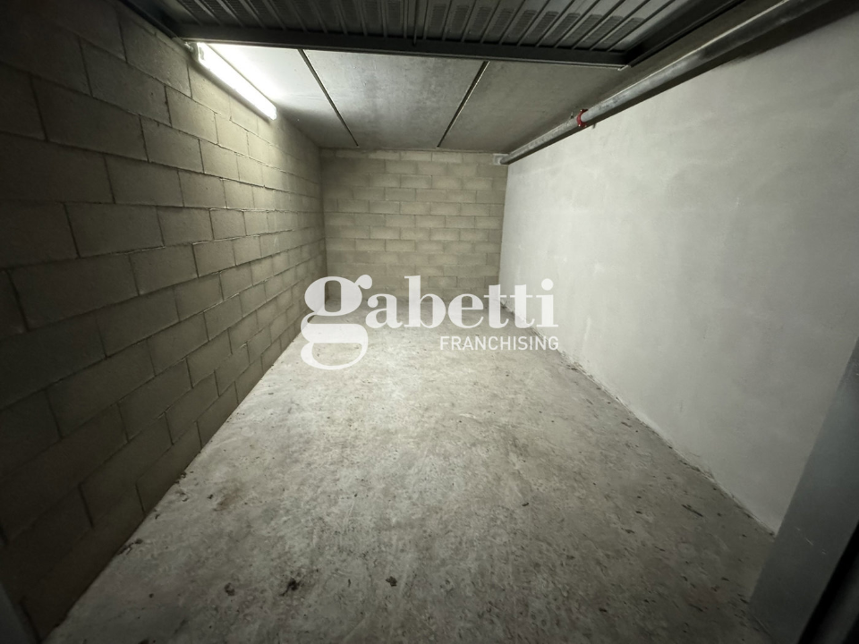 Box - Image 9