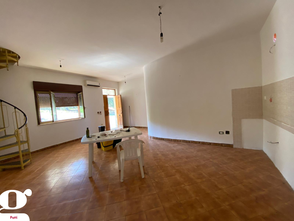 Villa - Image 2