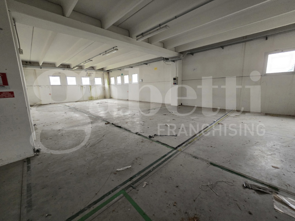 Capannone - Image 28