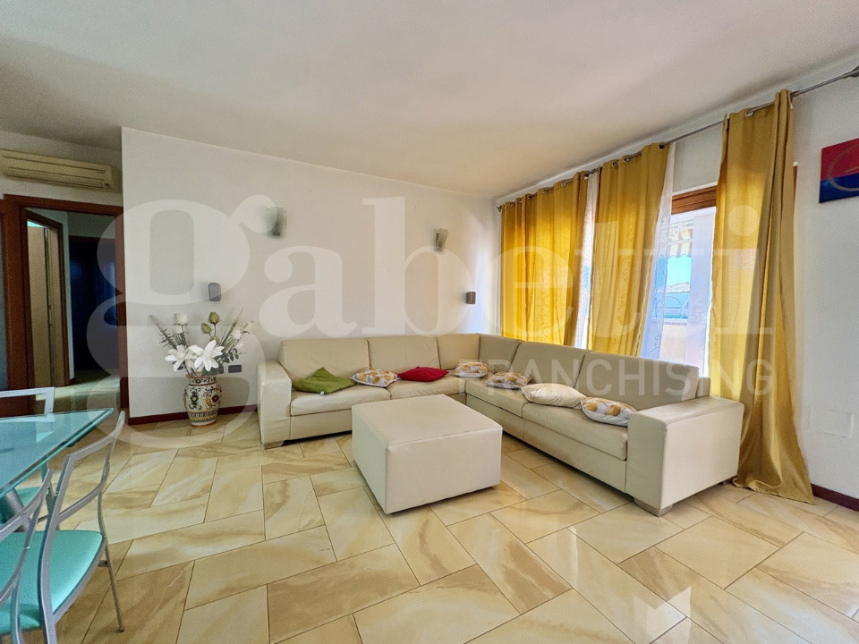 Villa - Image 1