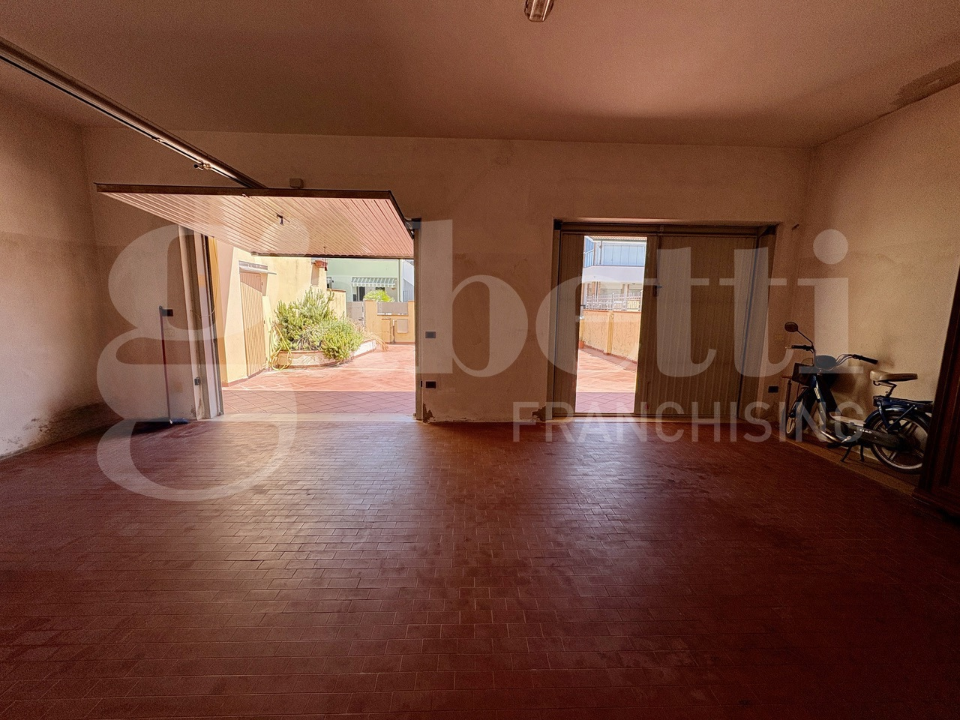 Villa - Image 33