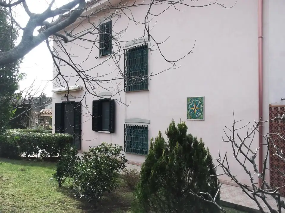 Villa - Image 31