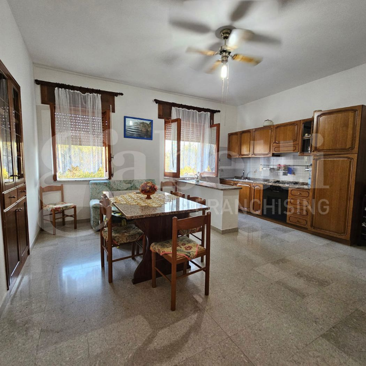 Villa - Image 8