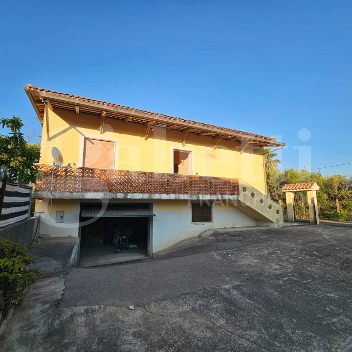 Villa - Image 3