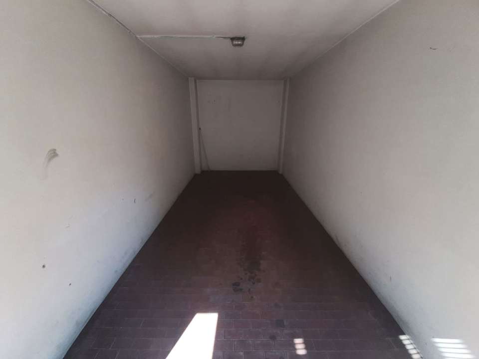 Box - Image 18