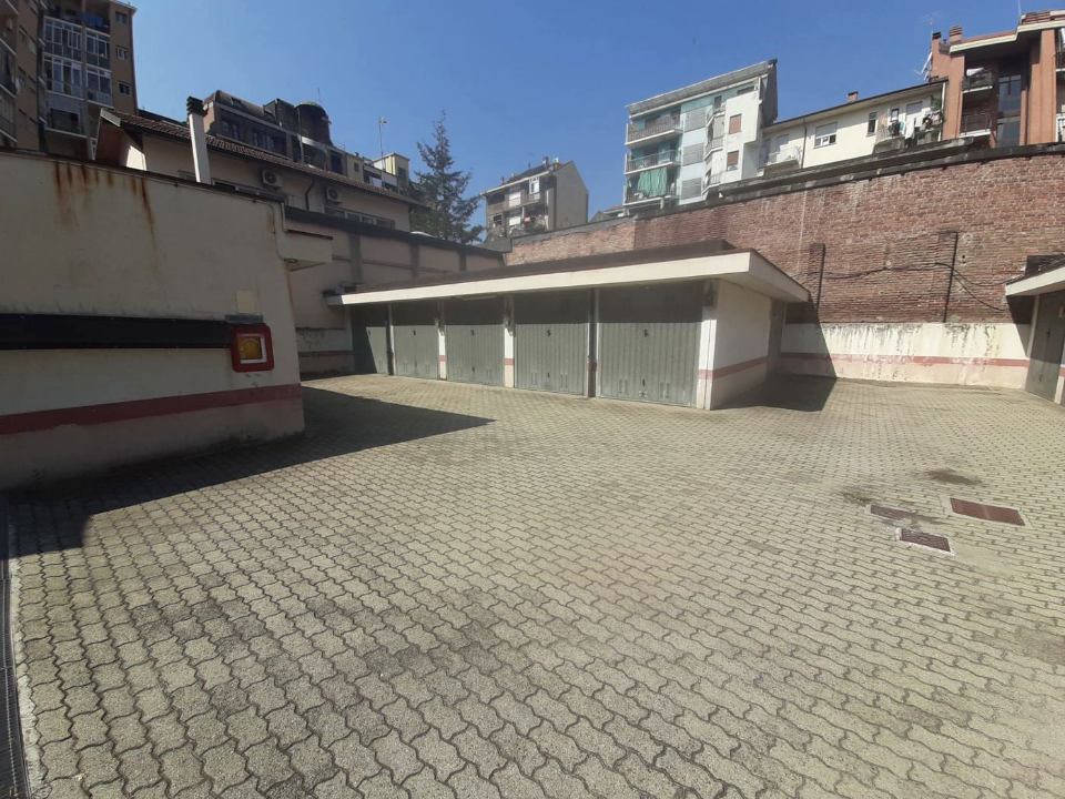 Box - Image 14
