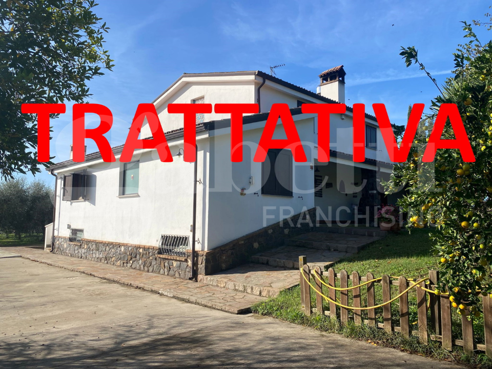 Villa - Image 1