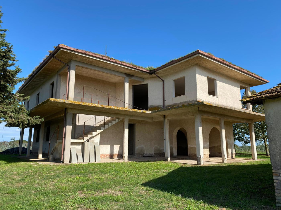 Villa - Image 1