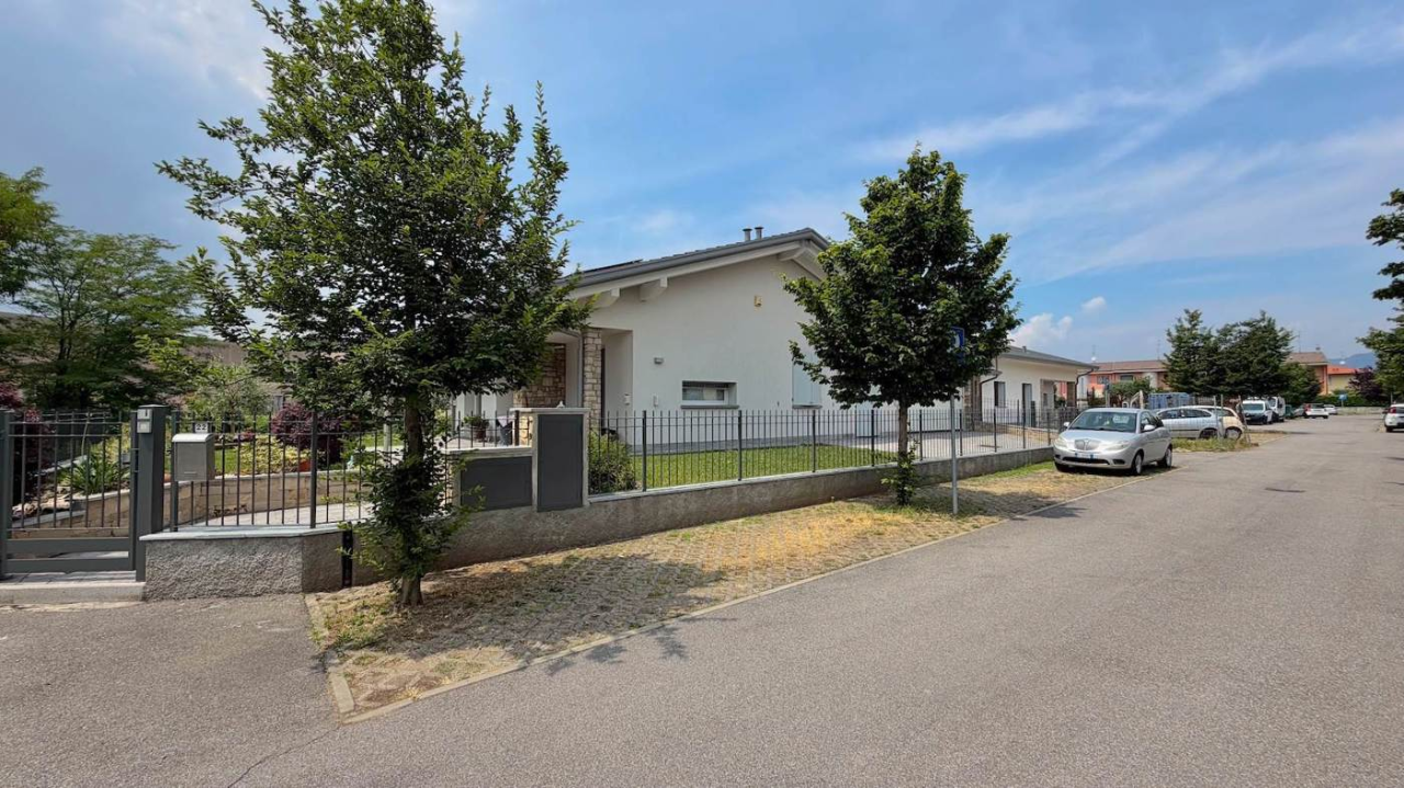 Villa - Image 31