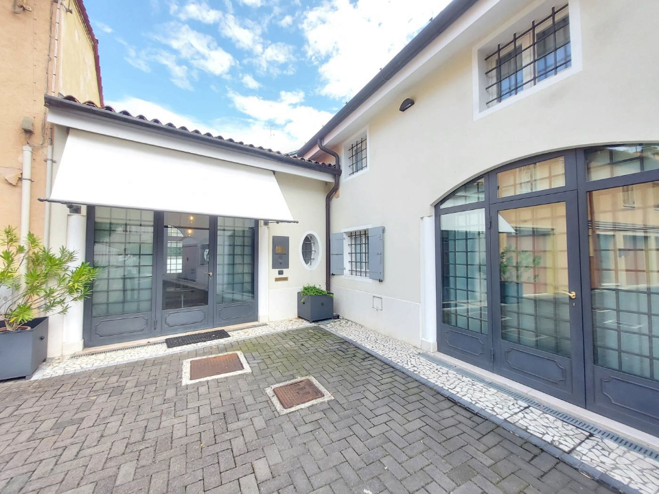 Villa - Image 3