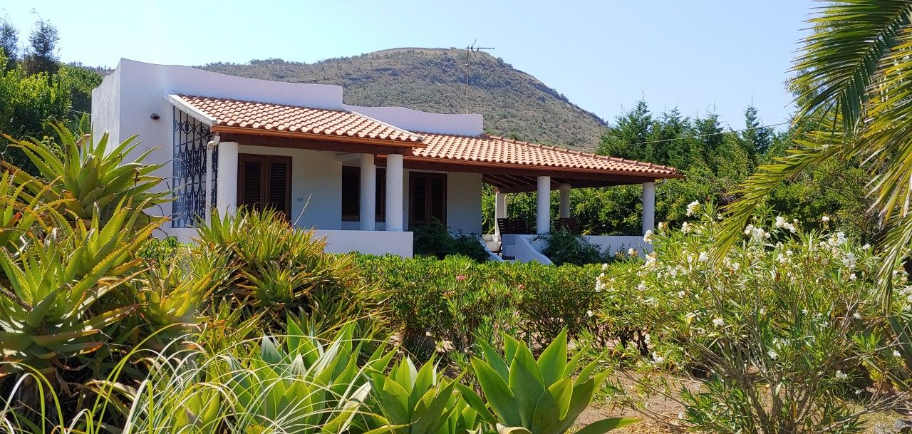 Villa - Image 1