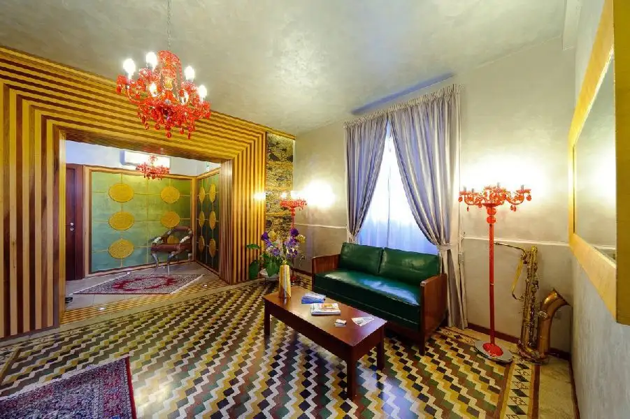 Hotel - Image 2