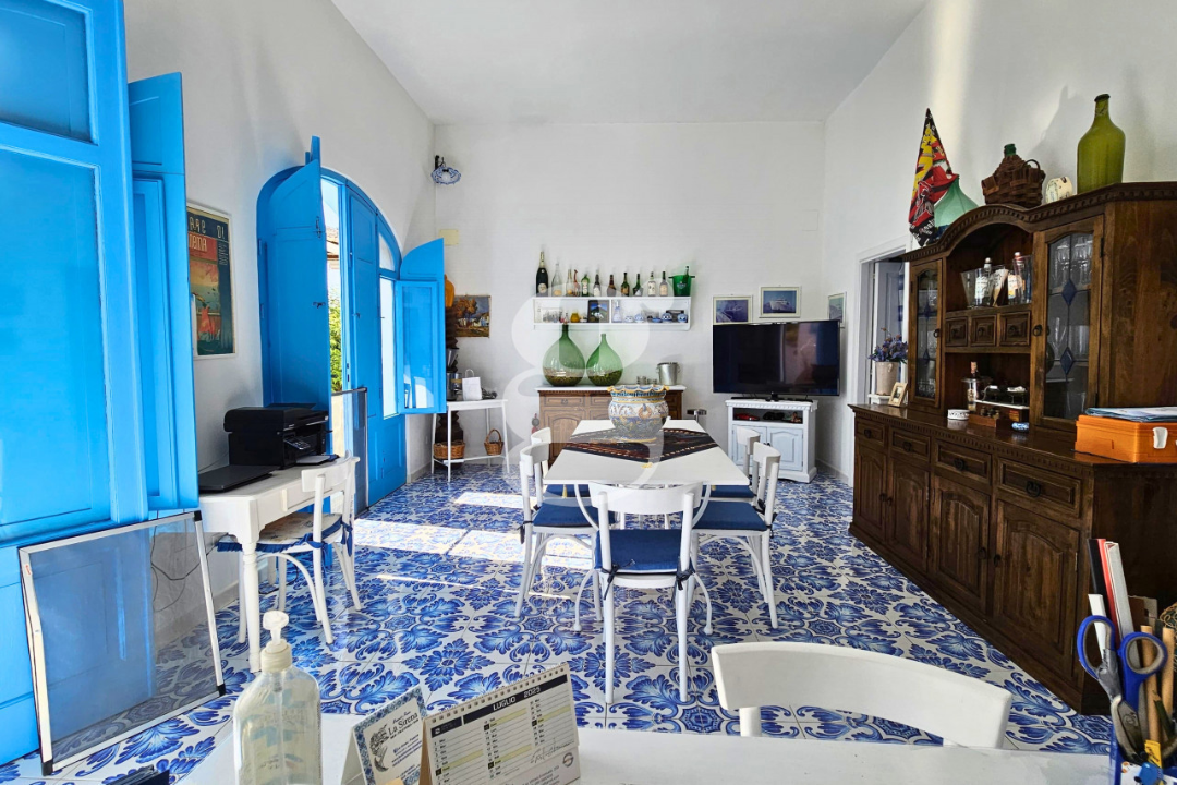 Villa - Image 3
