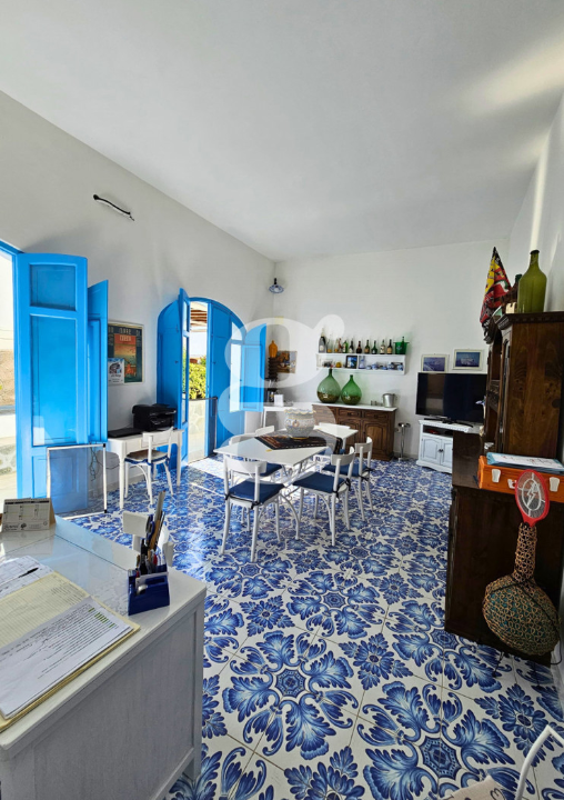 Villa - Image 2