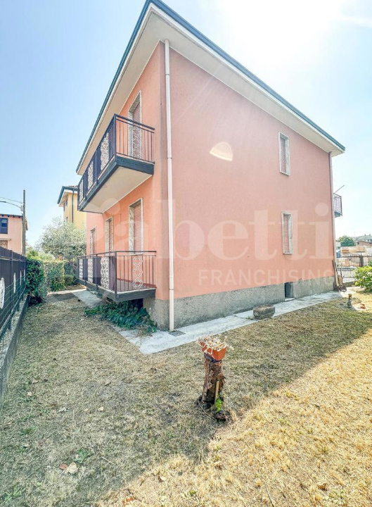 Villa - Image 6