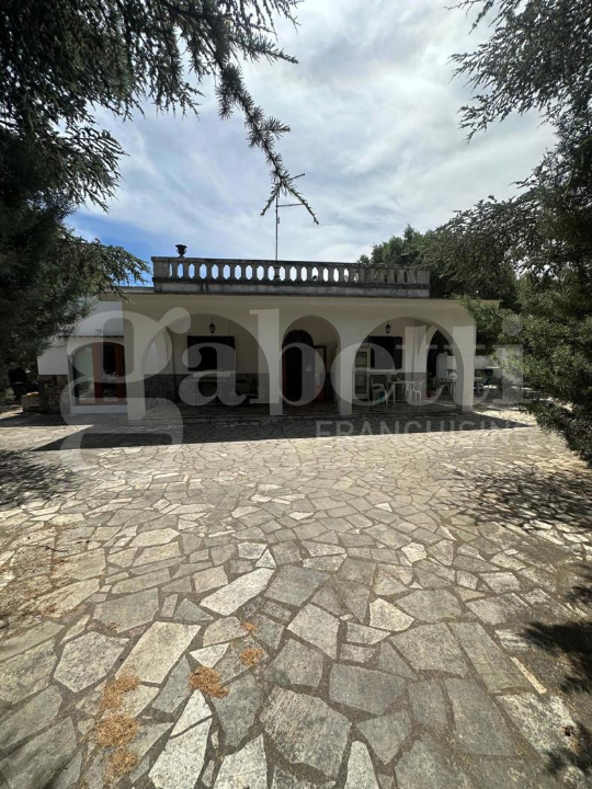 Villa - Image 1