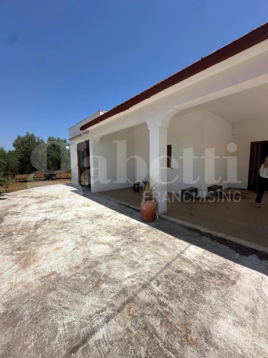 Villa - Image 3