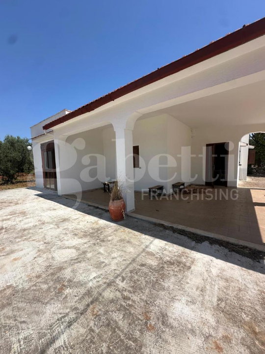 Villa - Image 2