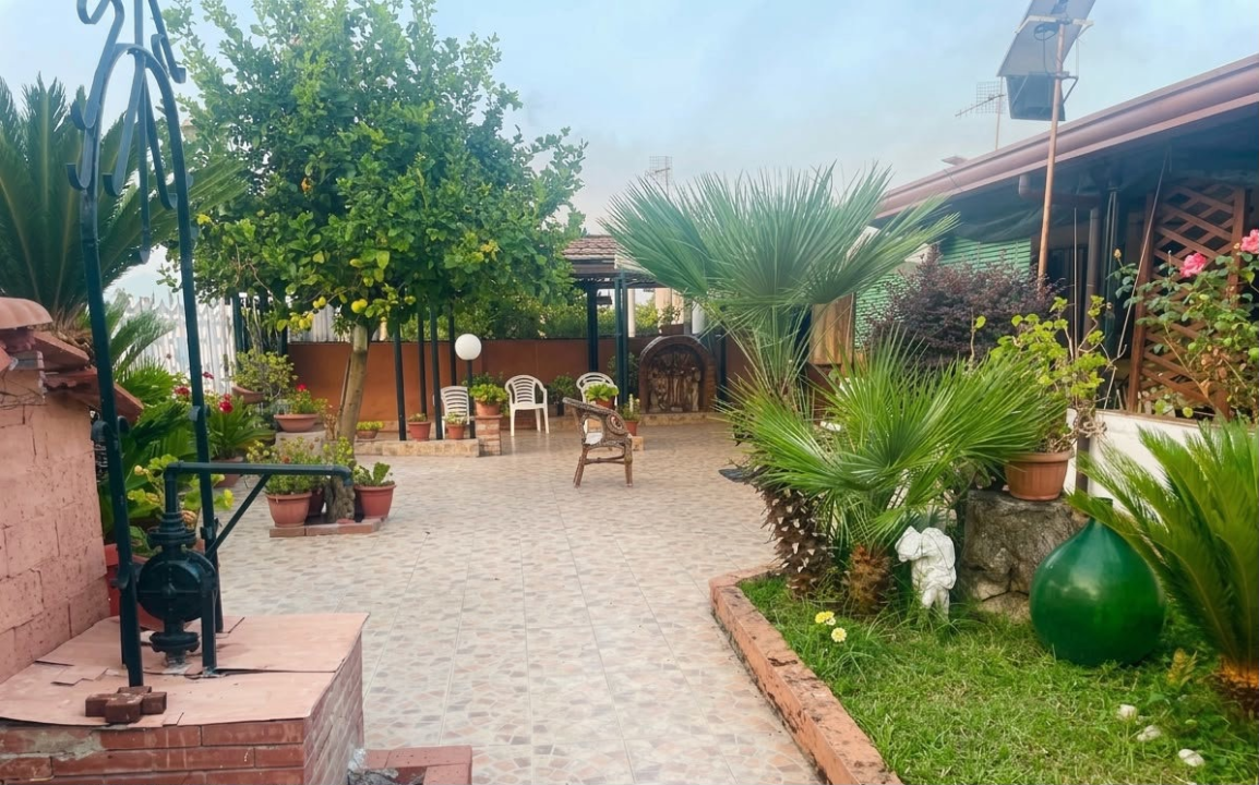 Villa - Image 2