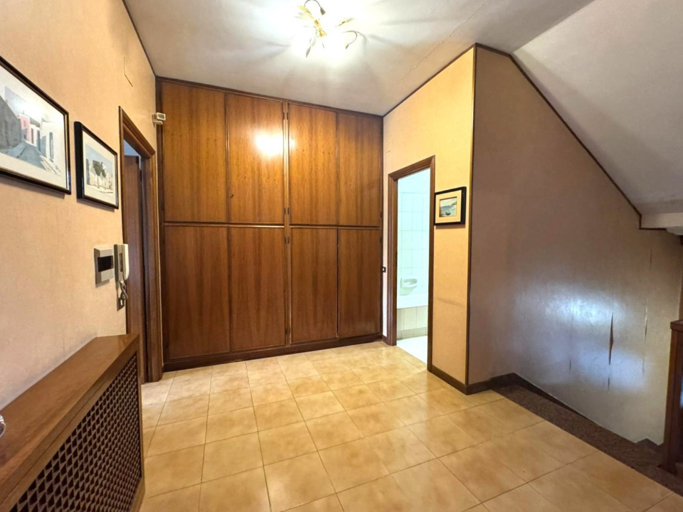 Villa - Image 11