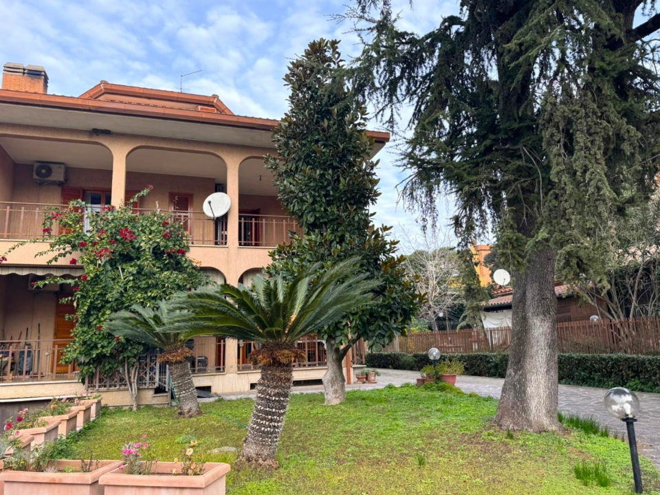 Villa - Image 2