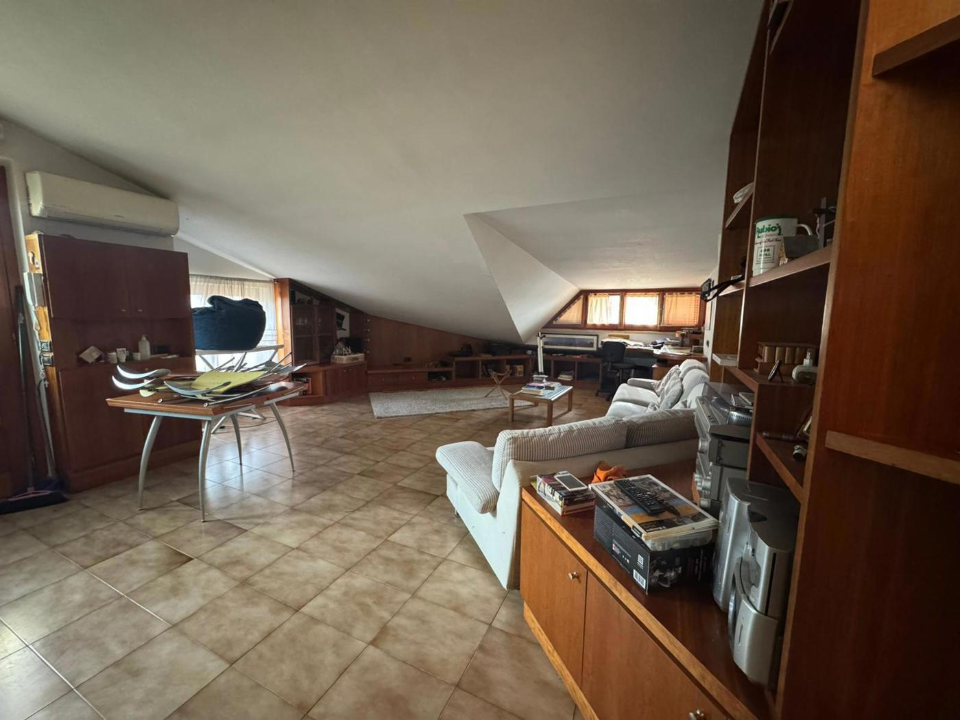 Villa - Image 8