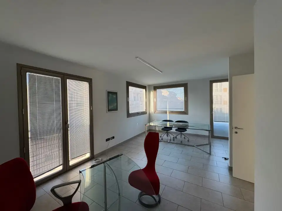 Ufficio - Image 8