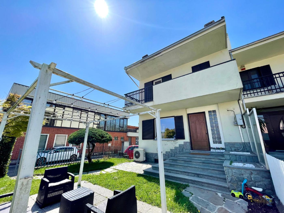 Villa - Image 3