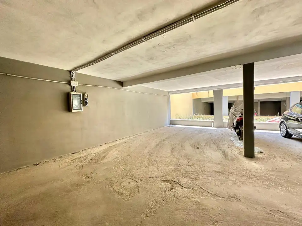 Posto Auto - Image 1