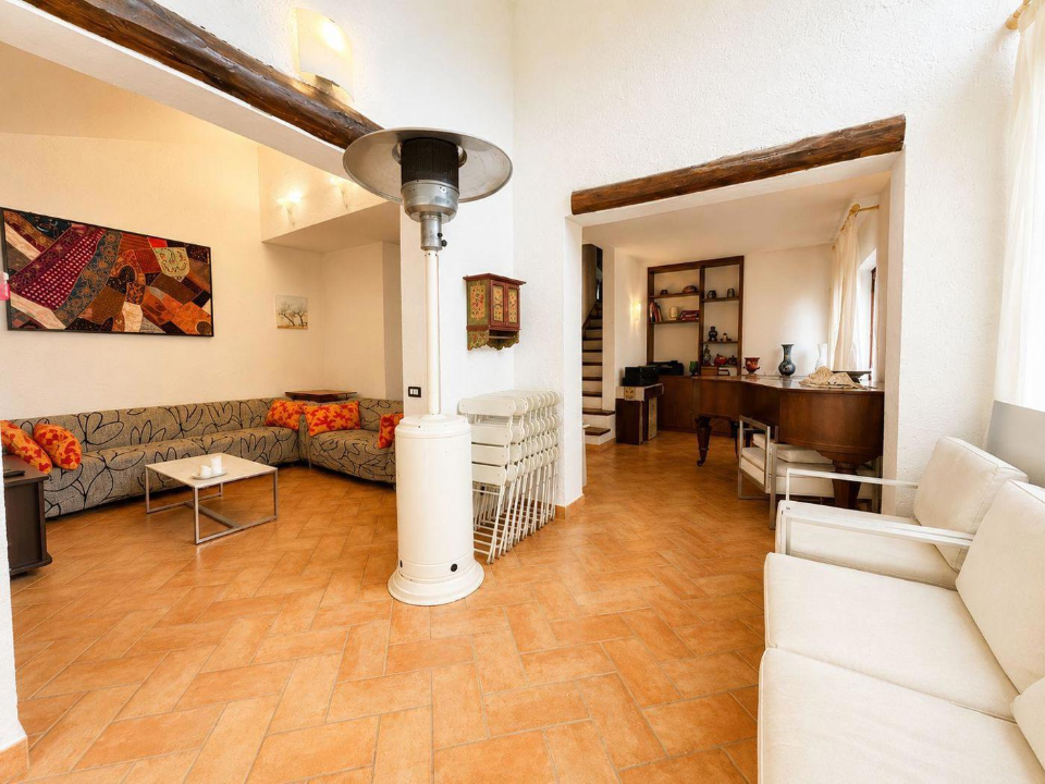 Villa - Image 6