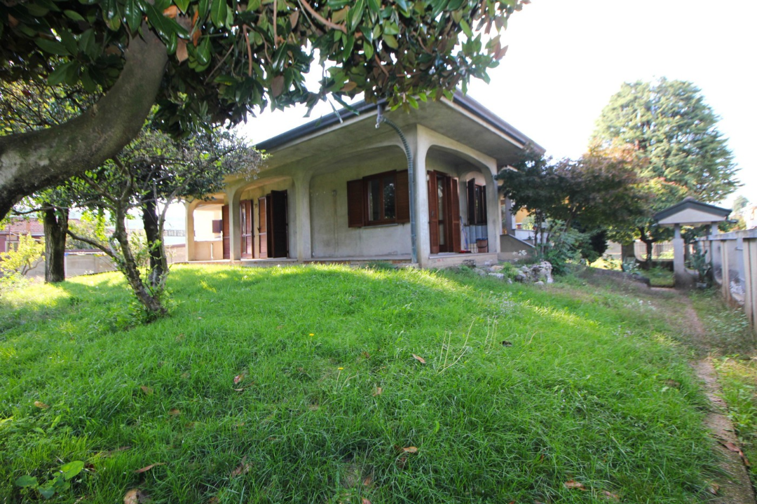 Villa - Image 1