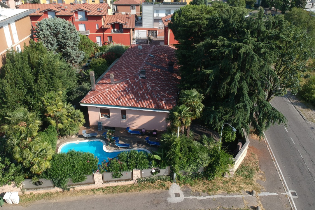 Villa - Image 3