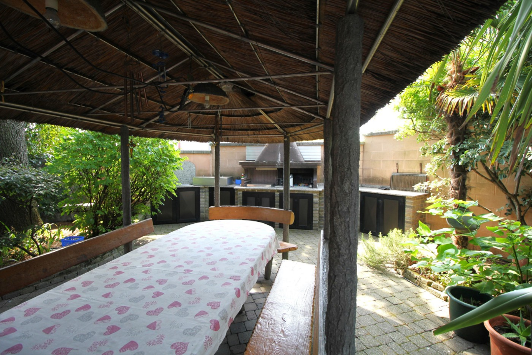Villa - Image 6