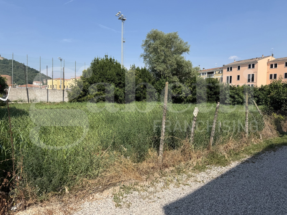 Terreno - Image 1