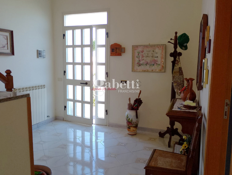 Villa - Image 2