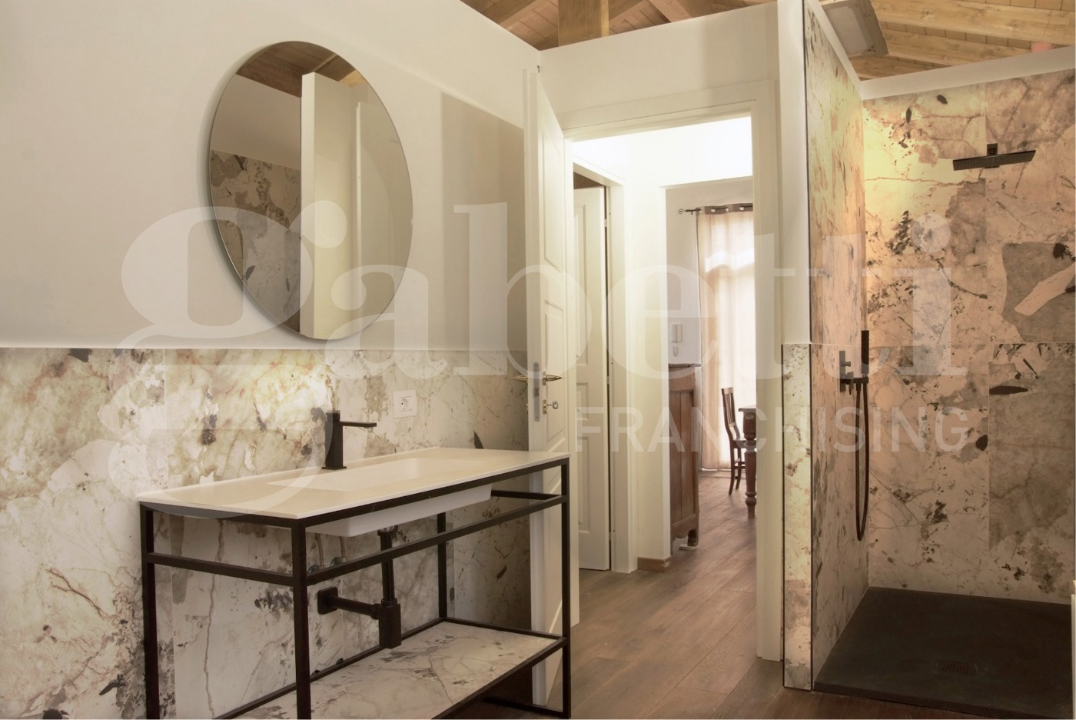 Villa - Image 4