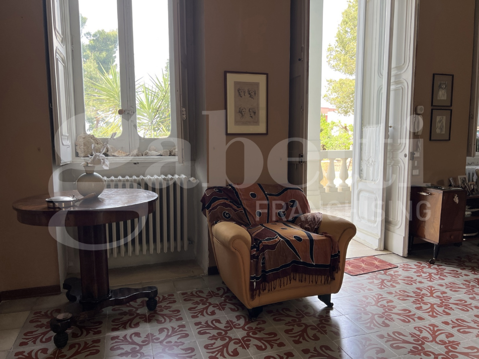 Villa - Image 8