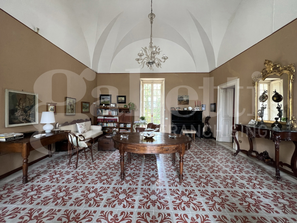 Villa - Image 5