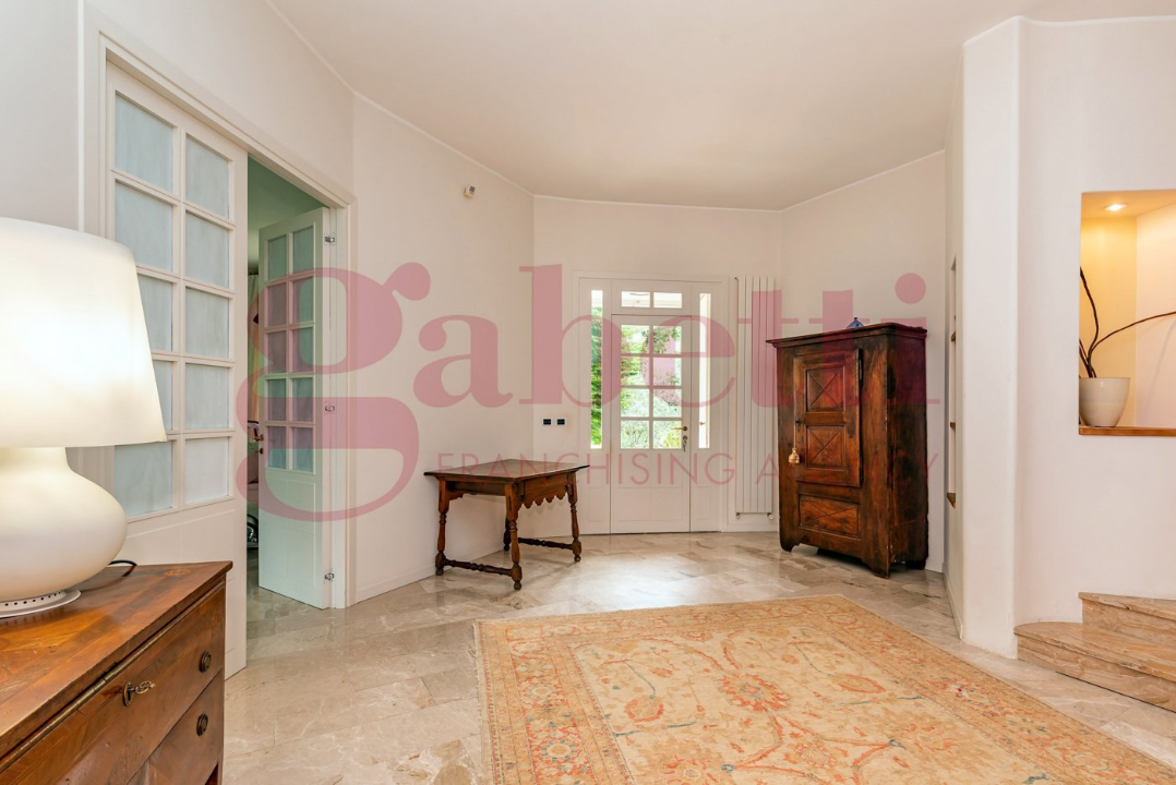 Villa - Image 8