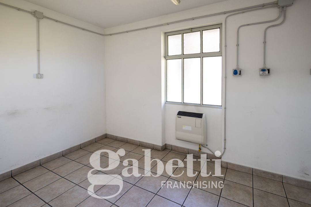 Capannone - Image 28