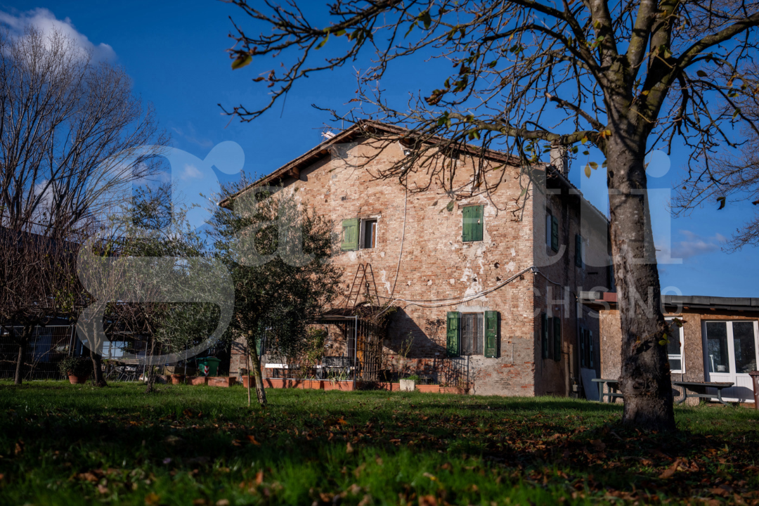 Villa - Image 3
