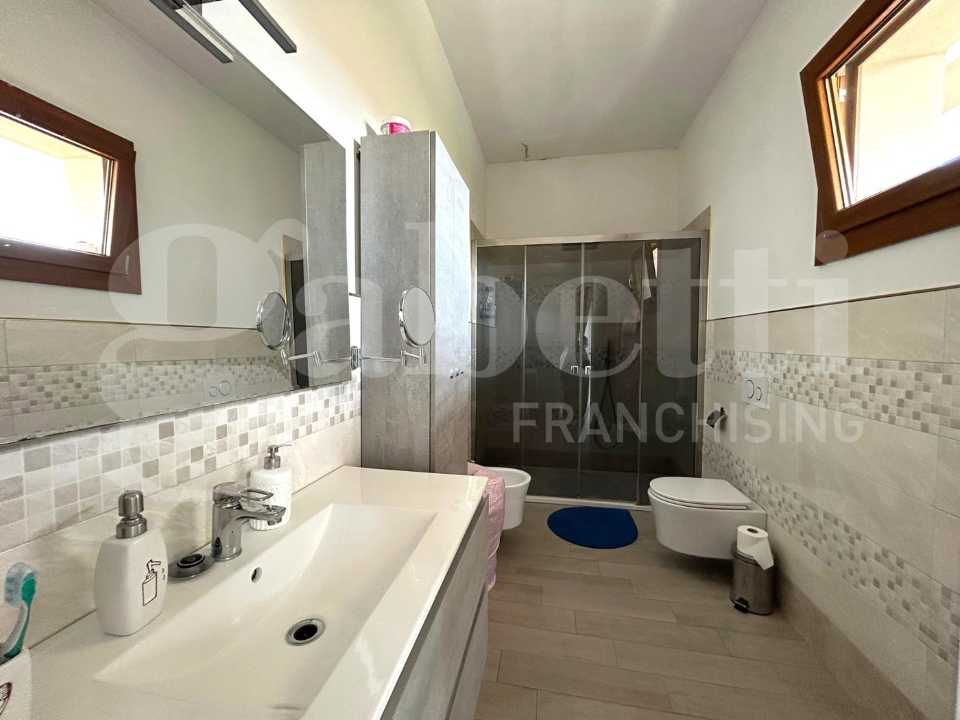 Villa - Image 33
