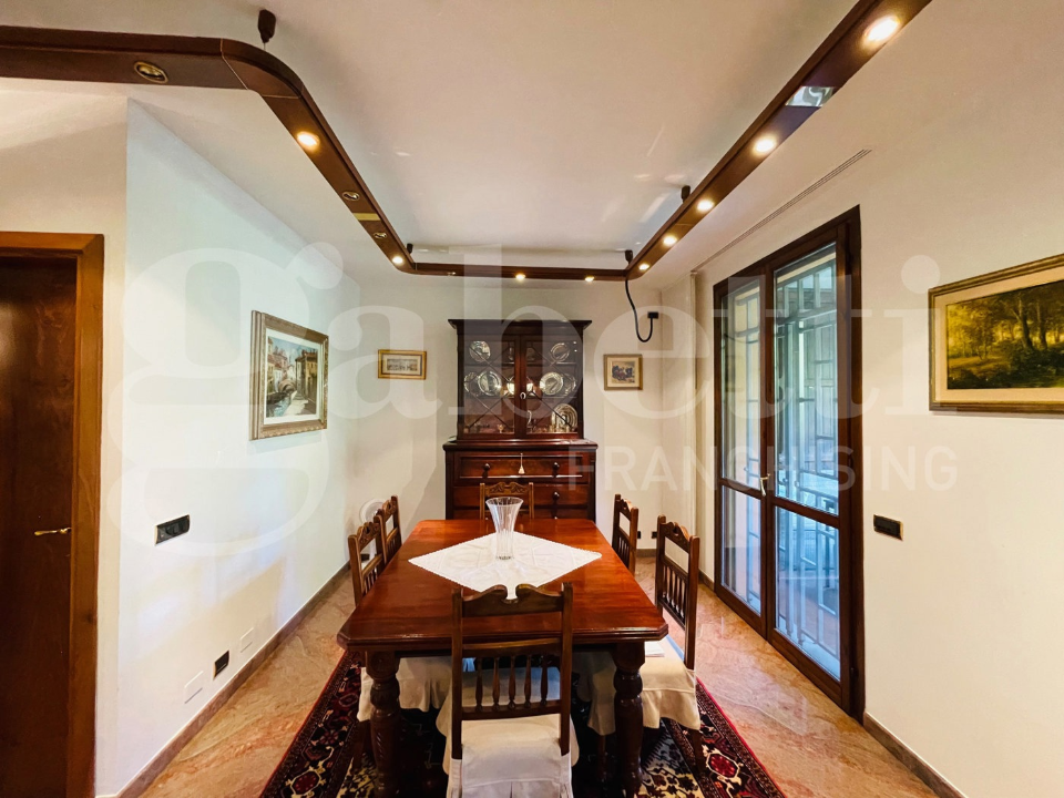 Villa - Image 7
