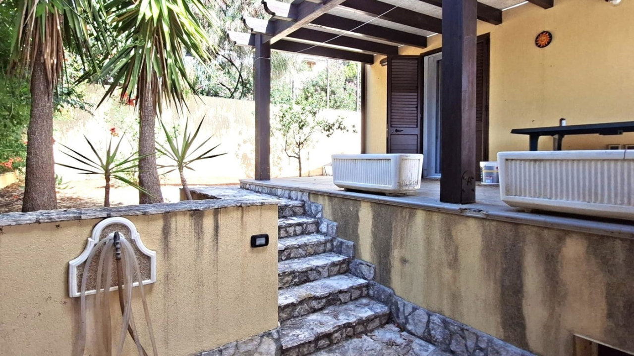 Villa - Image 4