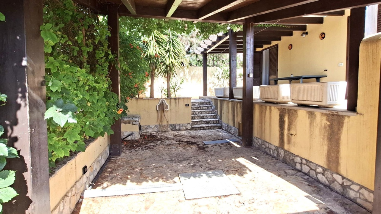 Villa - Image 3